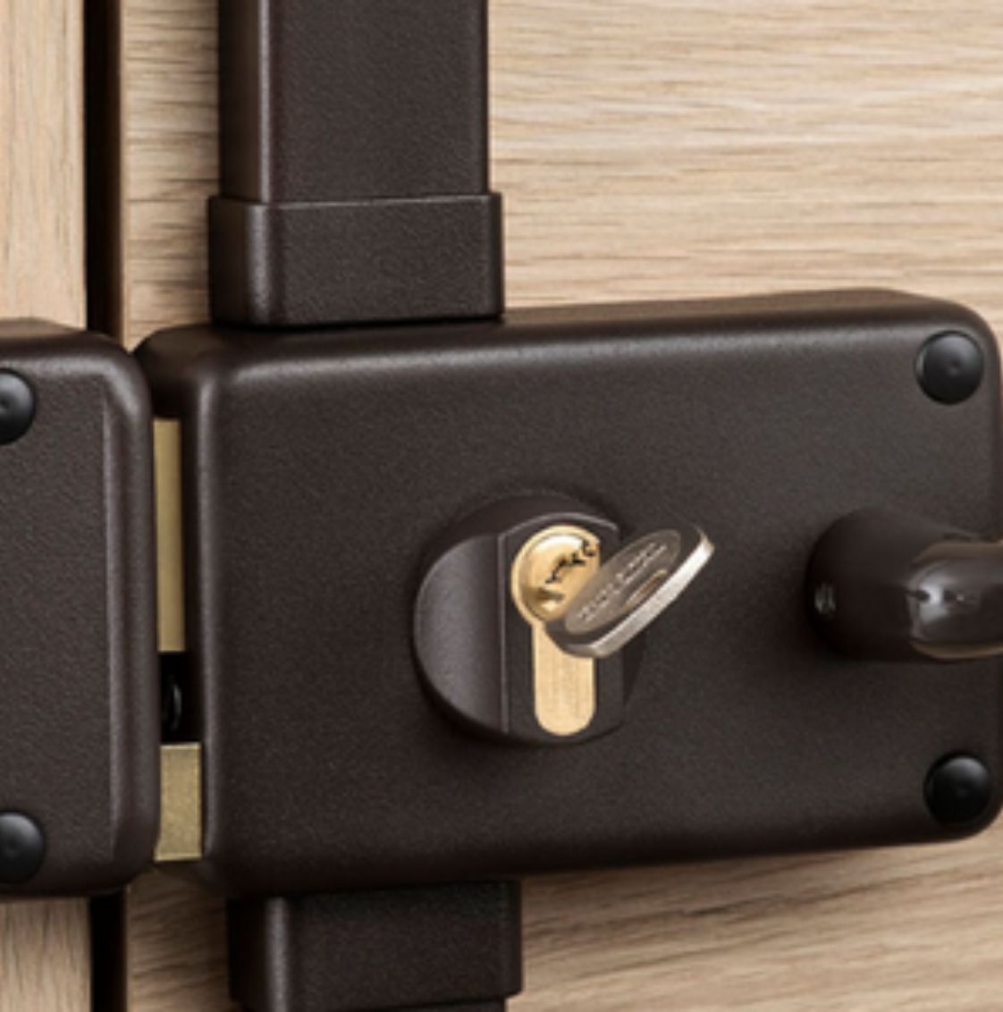 Serrure multipoints bloquée Elite dépannage (83)